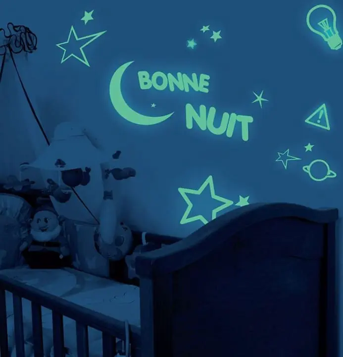 Les peintures phosphorescentes et fluorescentes : un moyen simple et pas cher d’égayer vos murs !