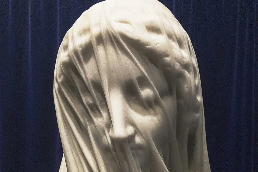 Statue « La Vierge Voilée » – La célèbre statue de marbre avec un voile