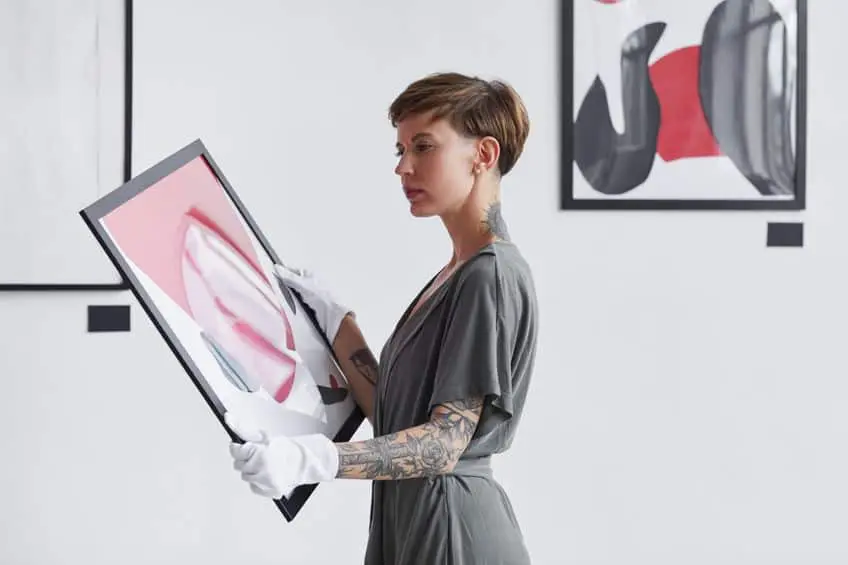 Qu’est-ce que le commissariat dans l’art ?  – Comment organiser l’art comme un professionnel