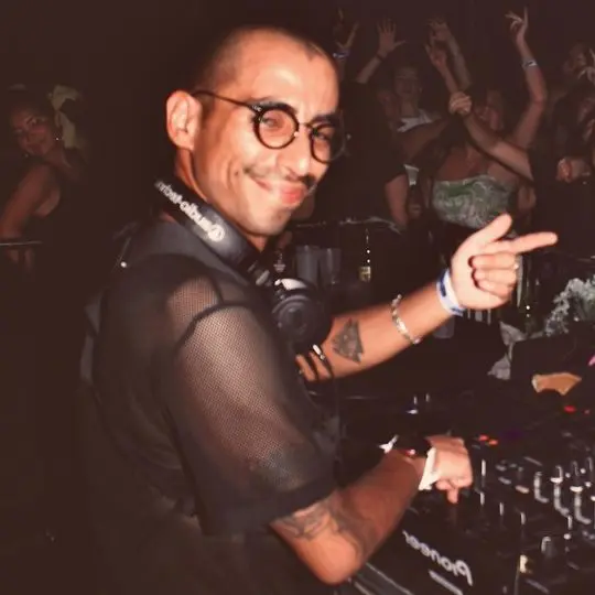 Maîtrisez l’art du détourage sur Canva : Guide étape par étape pour des images impeccables