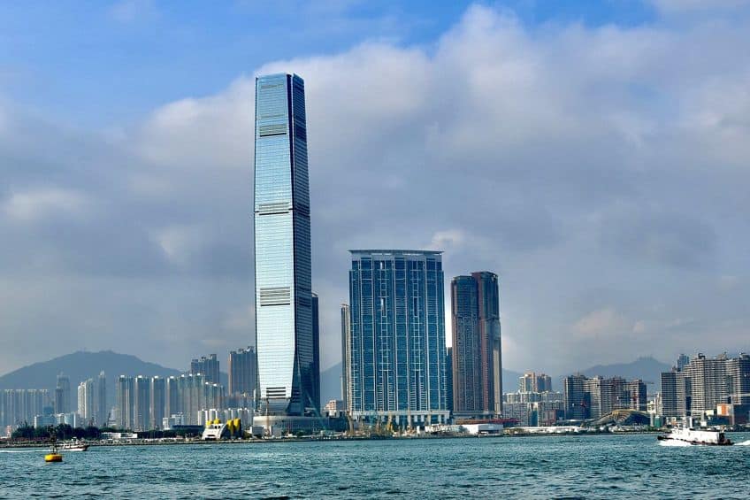Centre de commerce international à Hong Kong - La tour ICC - Peintre ...