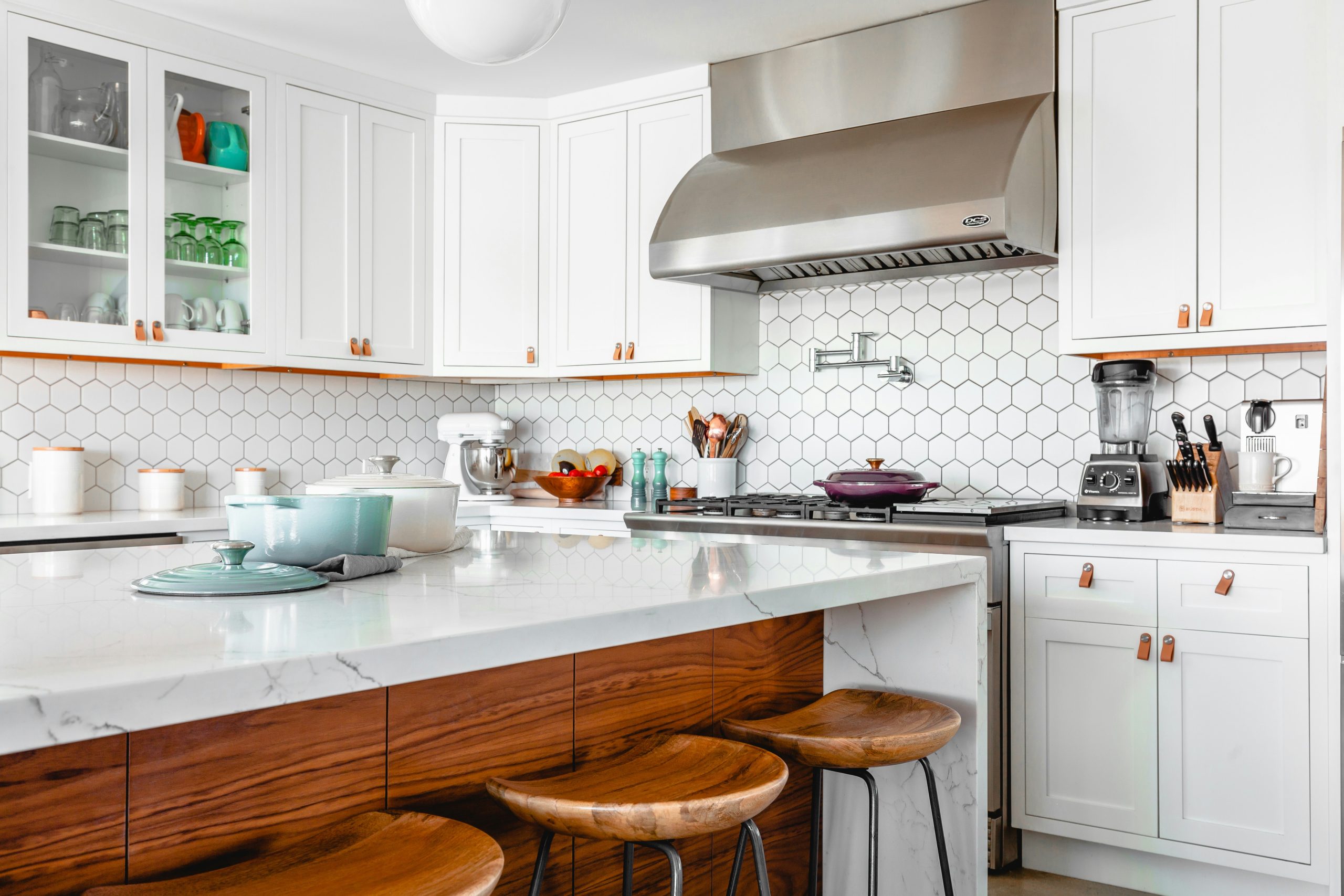 découvrez une sélection de décoration pour la cuisine pour créer une atmosphère chaleureuse et tendance dans votre espace de vie.