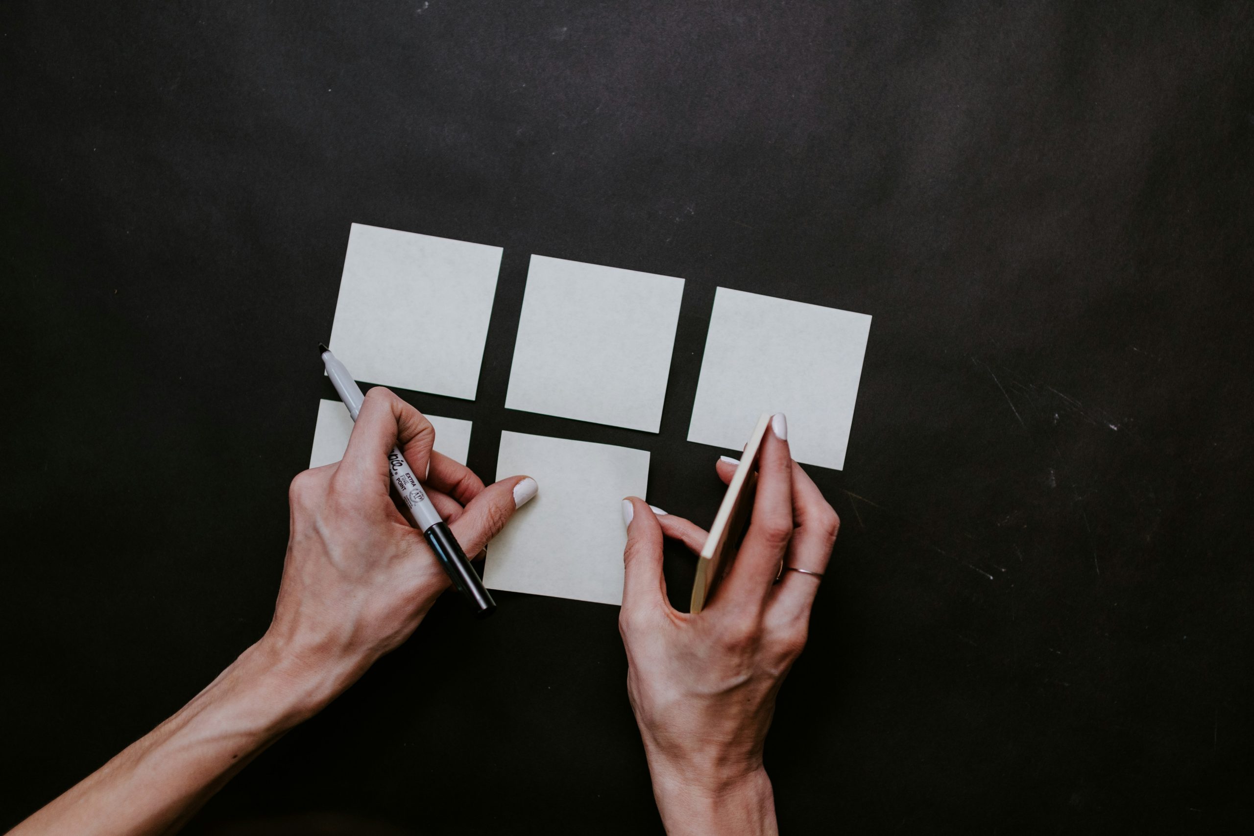 découvrez nos conseils et astuces pour mieux organiser votre quotidien et gagner en efficacité avec nos articles sur l'organisation.
