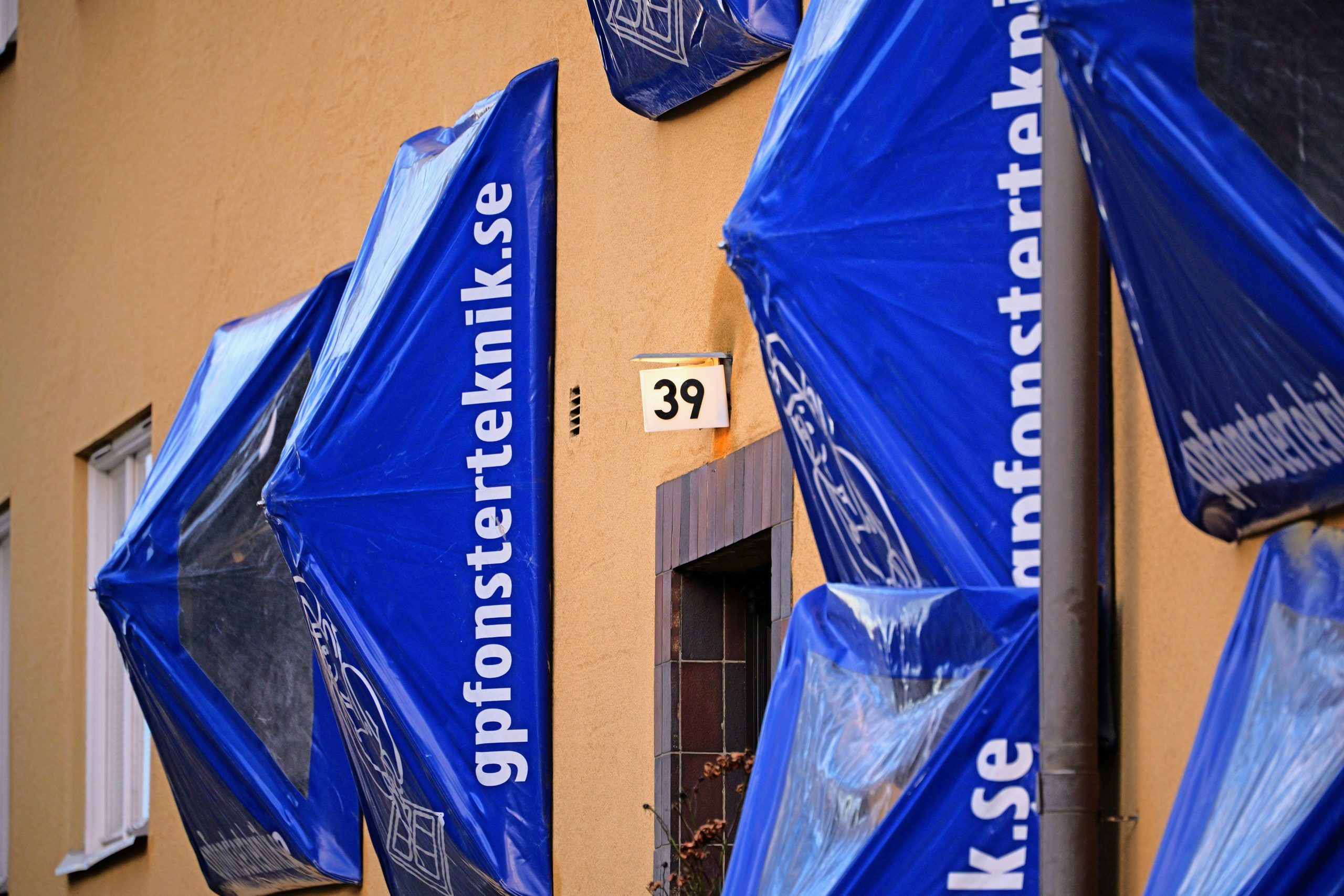 découvrez nos services de rénovation de façade pour redonner une nouvelle vie à votre maison avec des professionnels qualifiés.