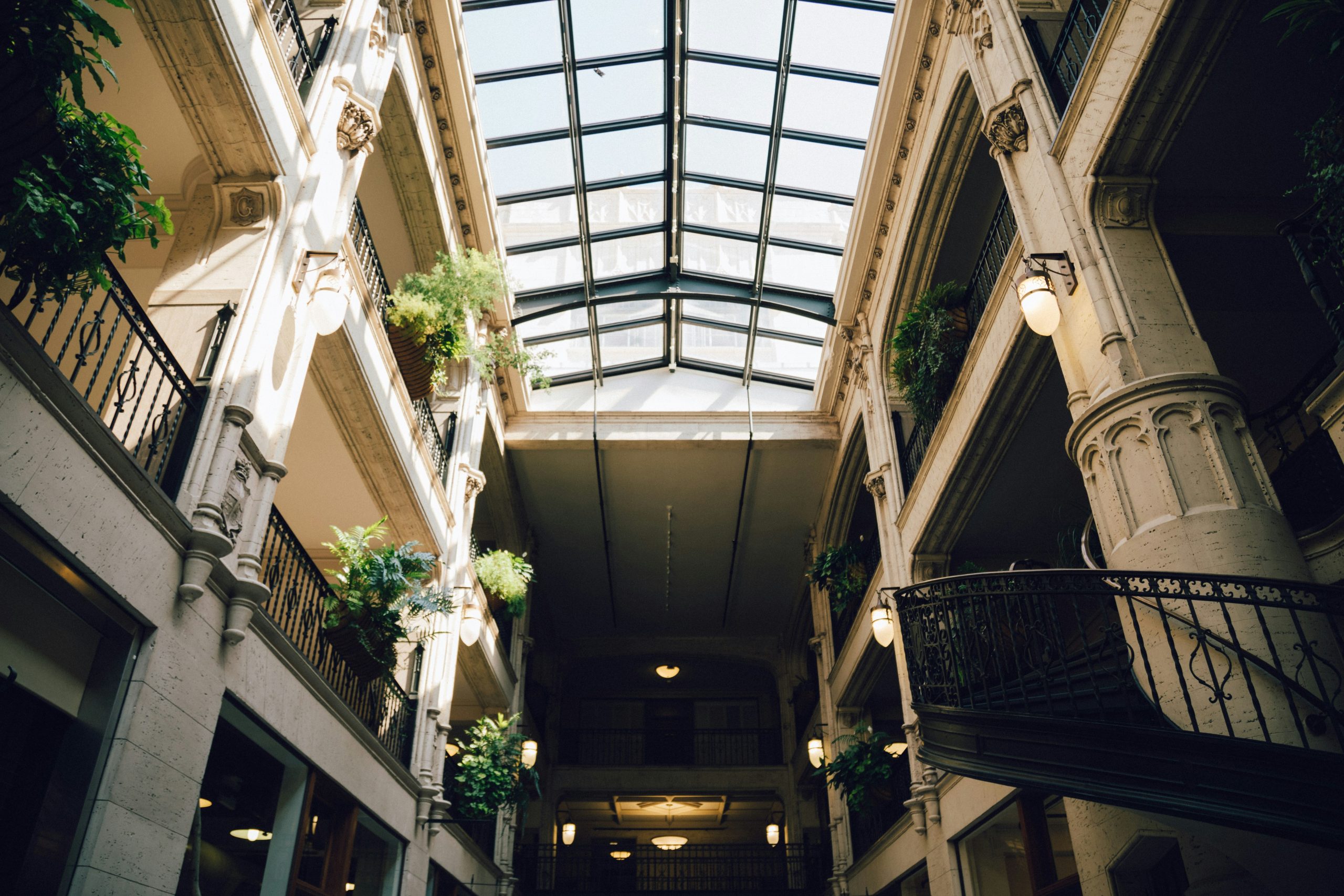 découvrez skylight, la plateforme de visualisation en ligne pour vos fichiers 3d, images et modèles architecturaux.