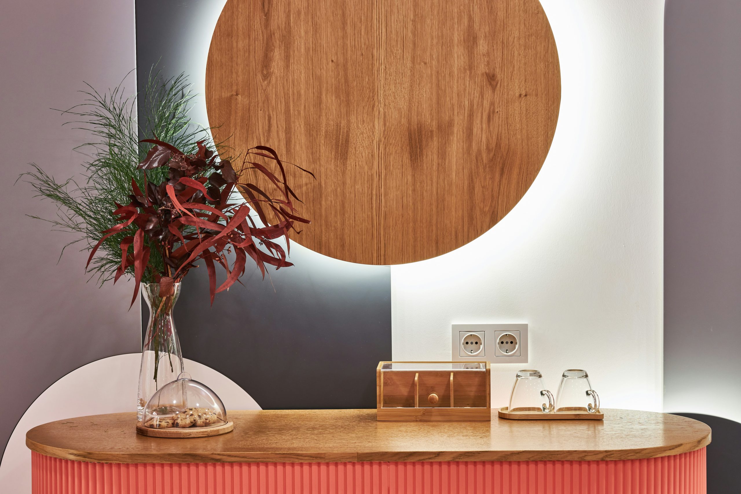 découvrez un large choix de mobilier et d'accessoires de décoration pour un intérieur contemporain et stylé.